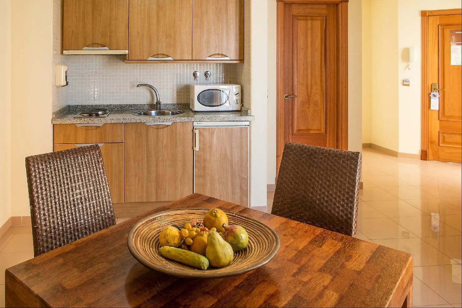 Toboso Apar - Turis Hotel Nerja