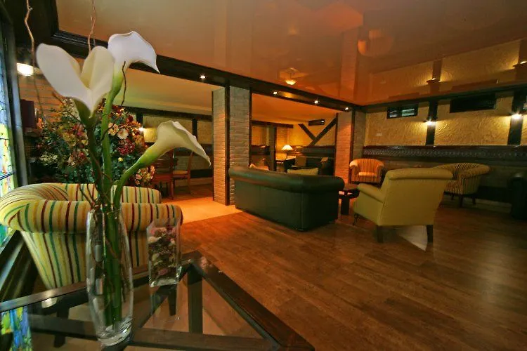 Toboso Apar - Turis Hotel Nerja